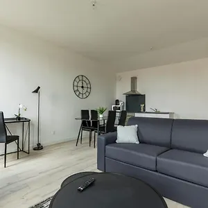 Le Dallas - T2 Moderne Avec 1 Et 1 Canapé Lit Castelsarrasin